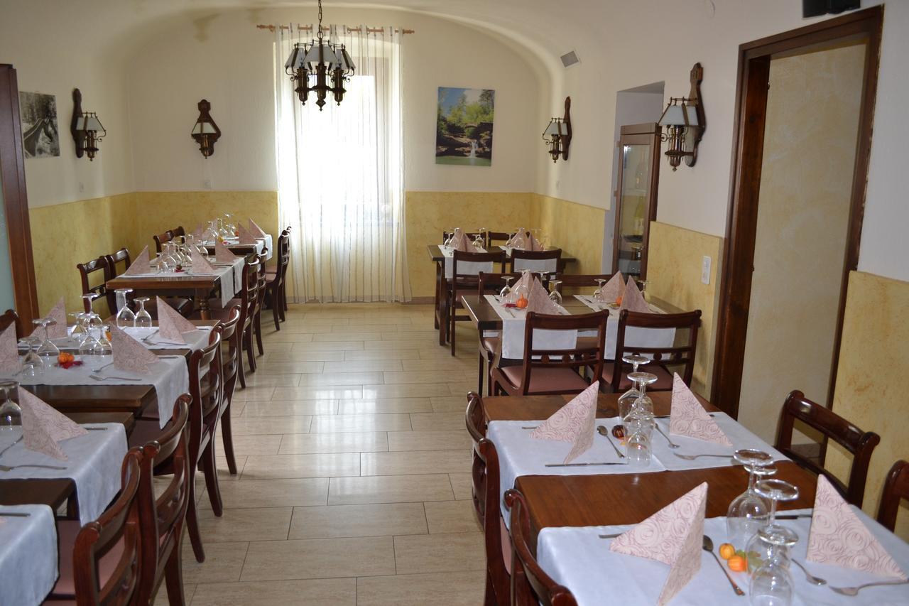 Ristorante Del Ponte Bed & Breakfast Cugnasco Bagian luar foto